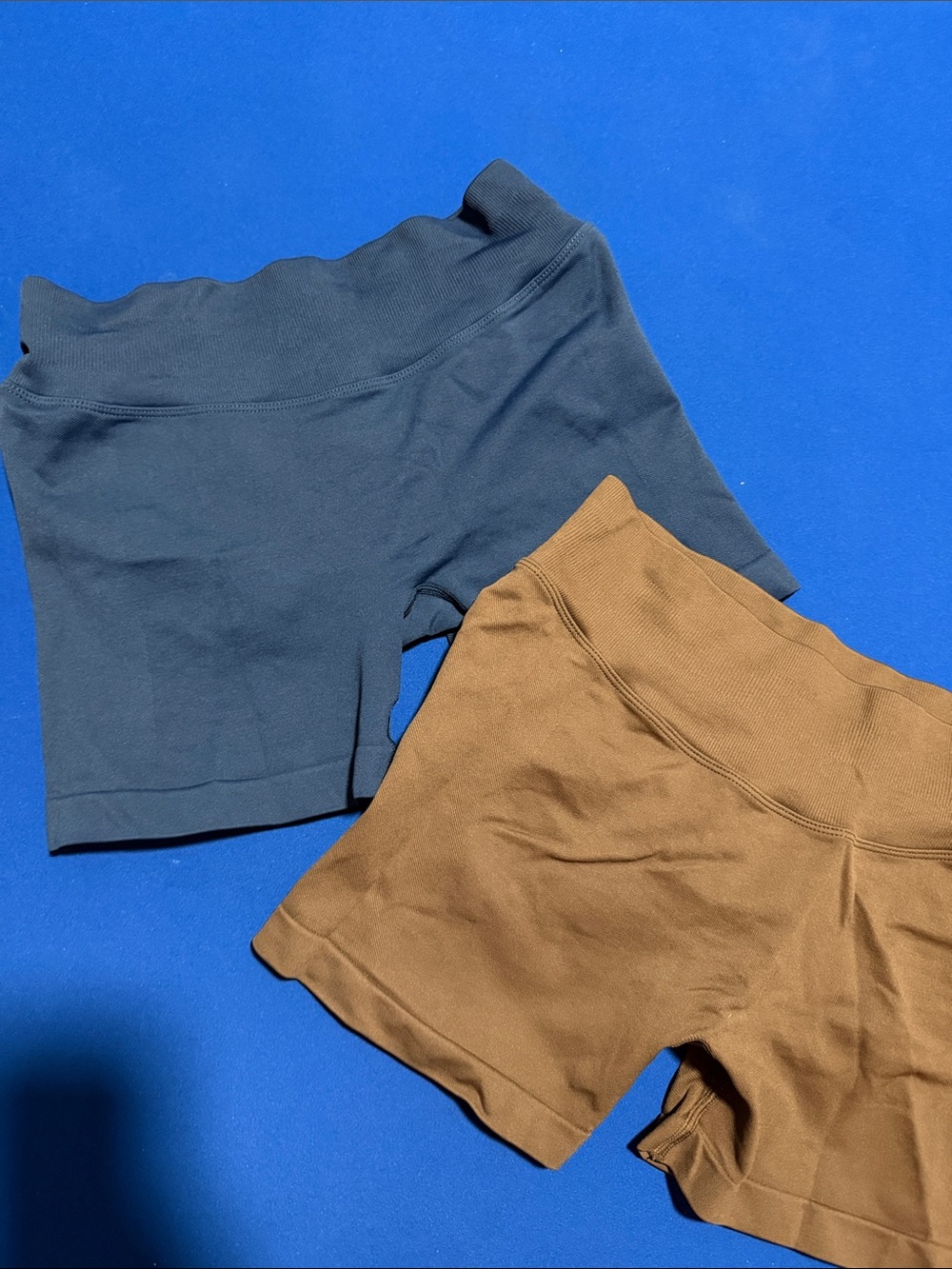 Ribbed High-Waist Women’s Shorts — Navy Blue and Camel
